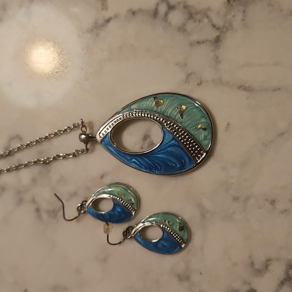 Turquoise Teardrop Jewelry Set